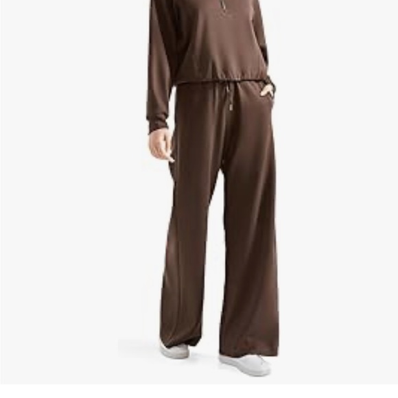 Suuksess Pants - Air essentials look for less brown soft  Lounge Set